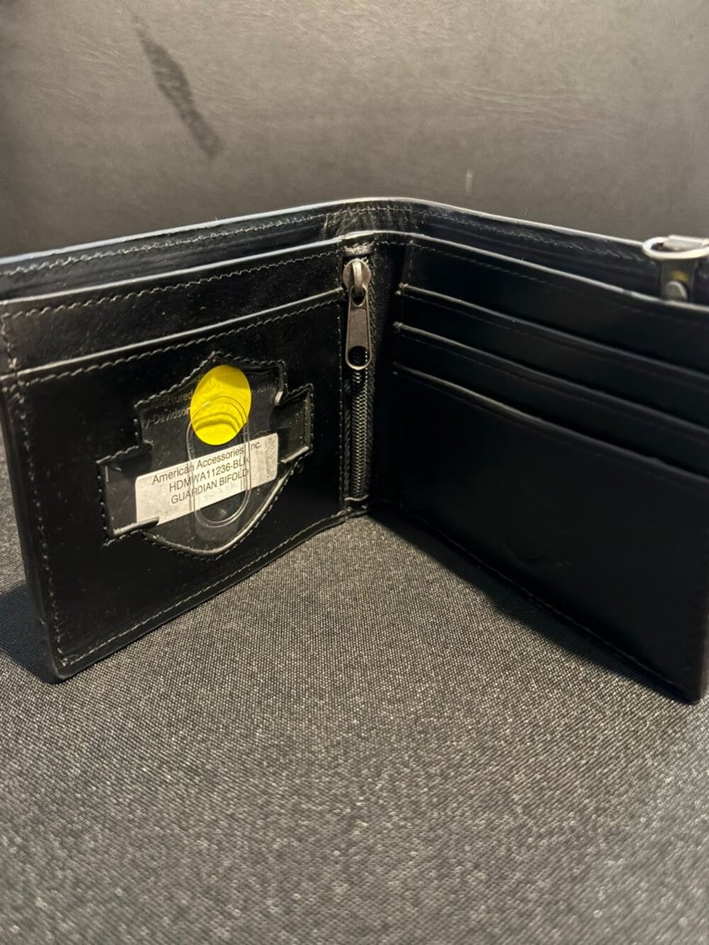 Harley Davidson Guardian Bifold Wallet - Picture 2 of 4